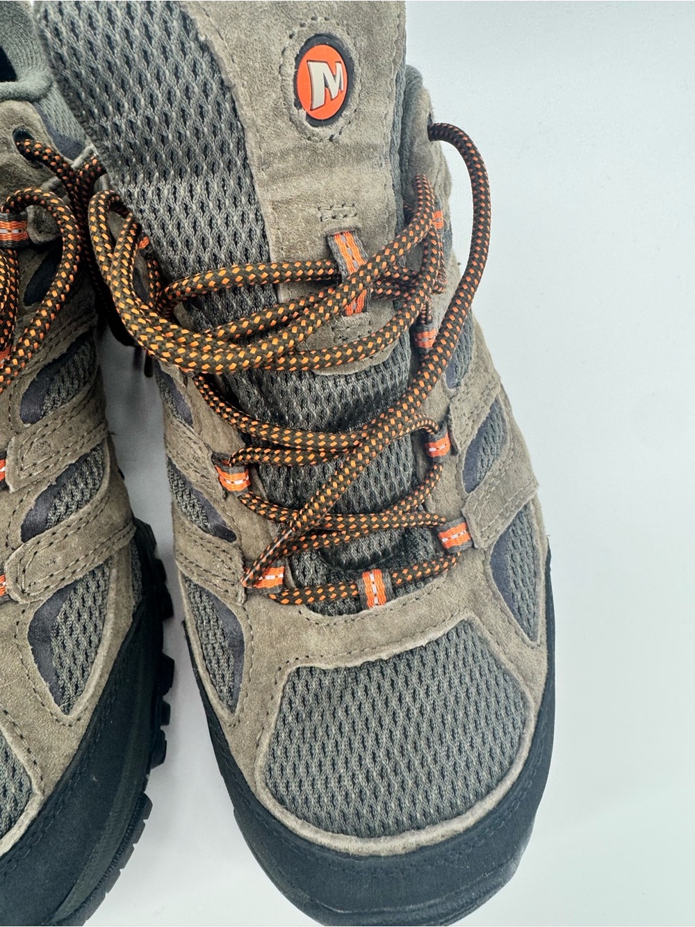 Merrell men’s Moab Gore Tex Gray with Orange hiking shoes wide size 10W like new - Picture 3 of 11